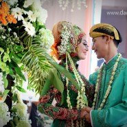 Best of Daun Photo: Foto Couple Wedding Nuansa Jawa Islam